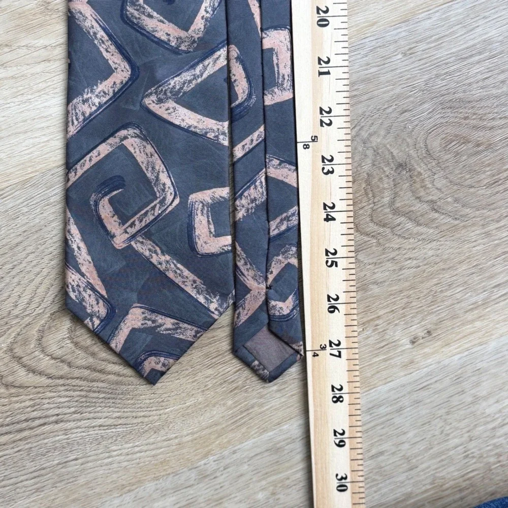 Mezzo Matto Grey Pink Geometric 100% Silk Tie Mens OS Handmade in Italy